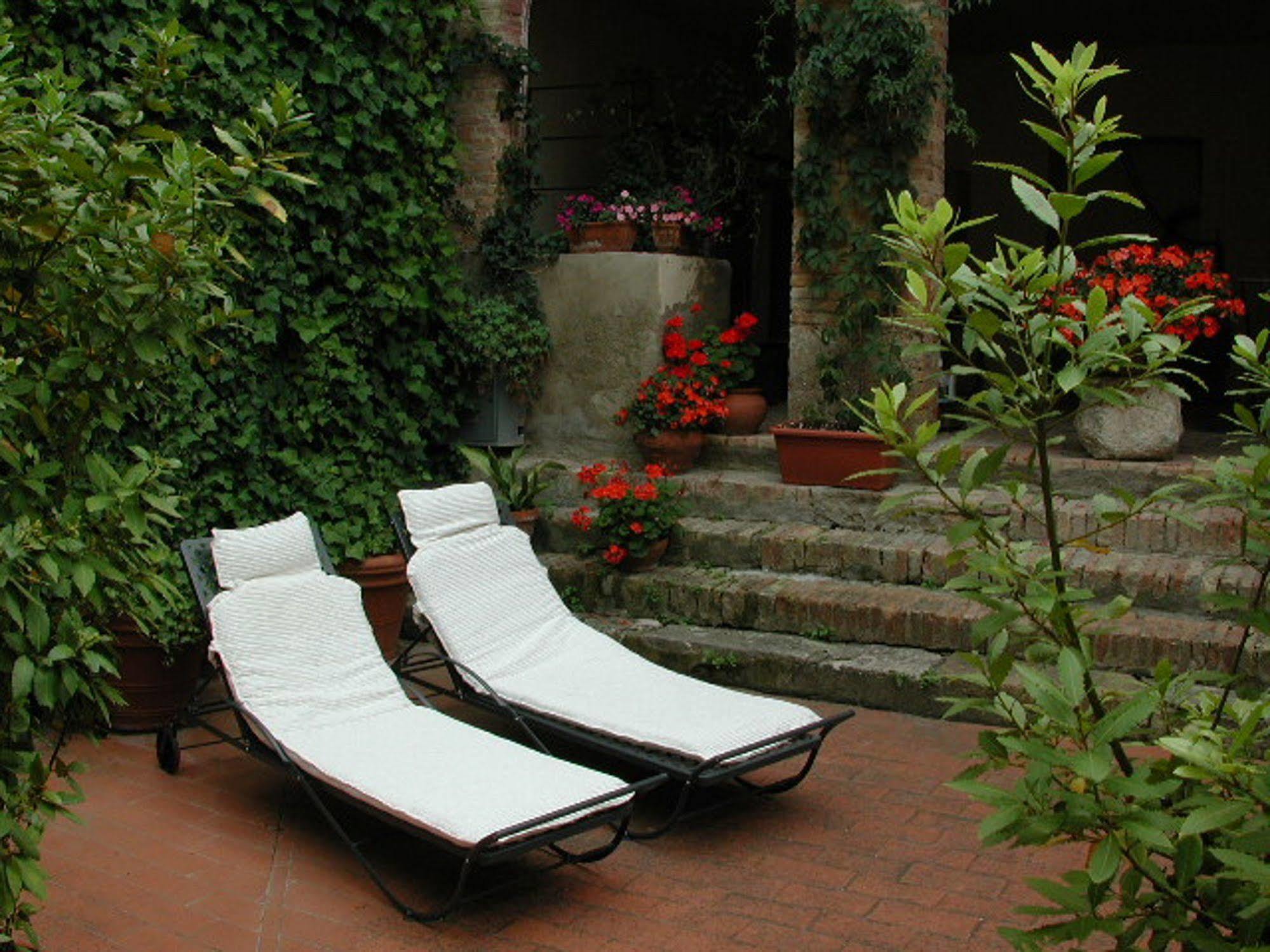 L'antico Pozzo Hotel 3*